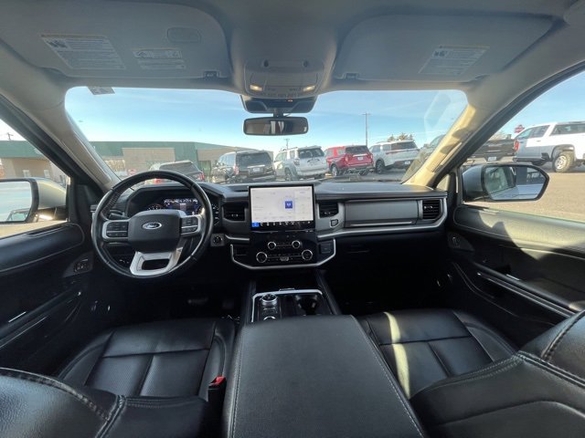 Used 2023 Ford Expedition Max XLT image 39