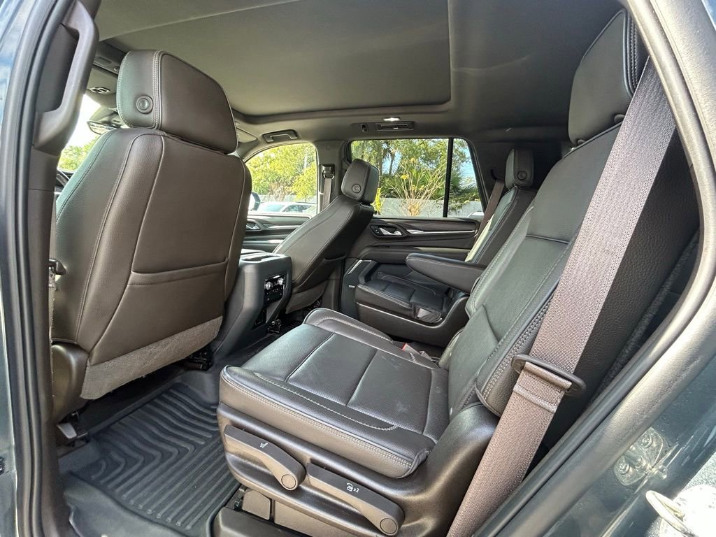 Used 2021 GMC Yukon Denali w/ Denali Premium Package image 15