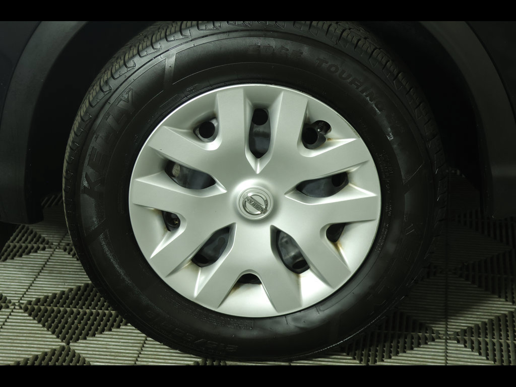 Used 2018 Nissan Rogue Sport S FWD image 5