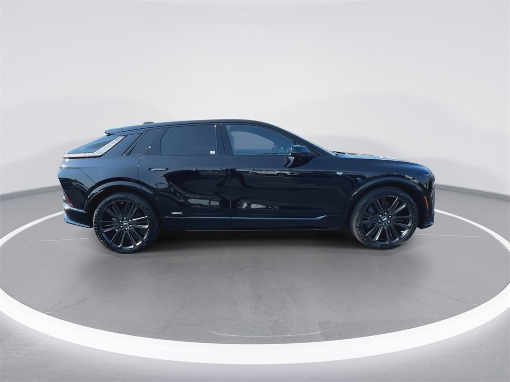 New 2026 Cadillac Lyriq V image 9
