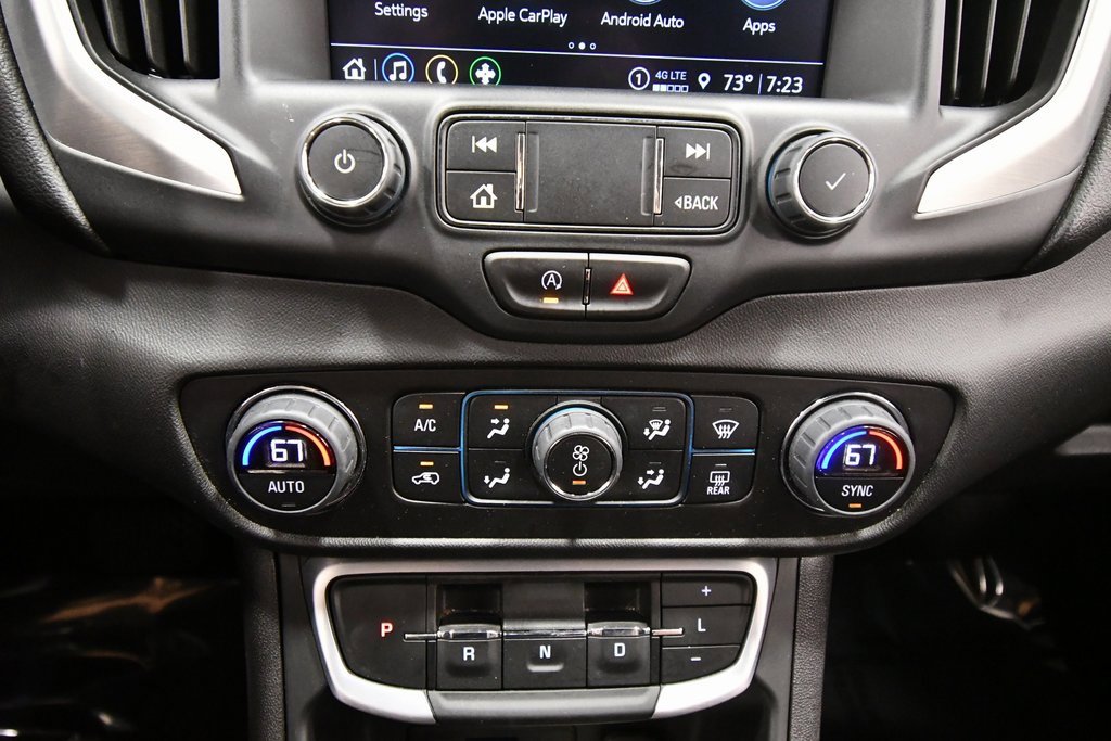 Used 2024 GMC Terrain SLT image 25