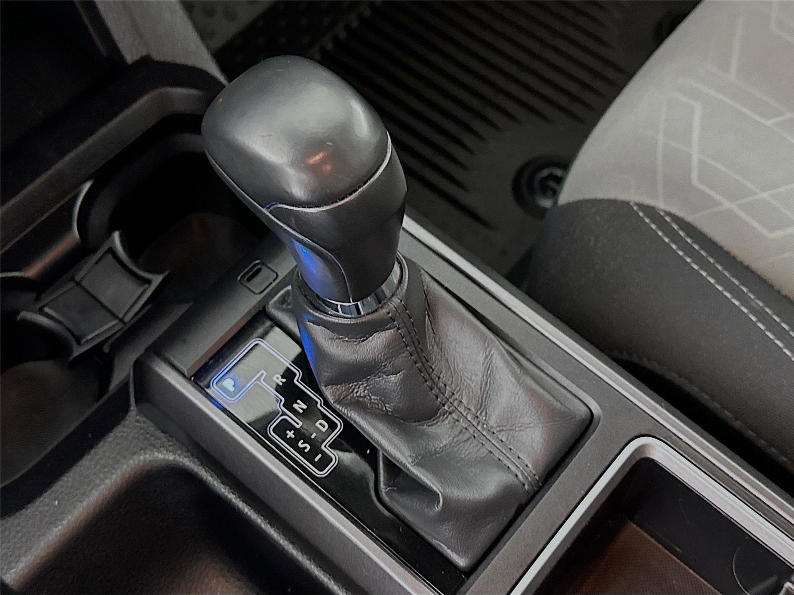 Certified 2023 Toyota Tacoma TRD Off-Road AWD/4WD image 15