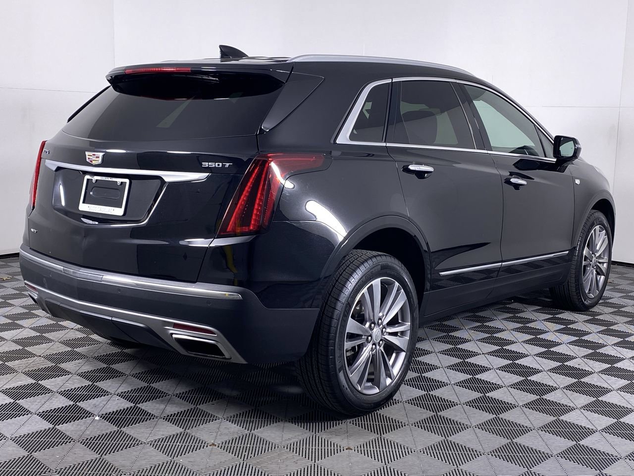 Certified 2023 Cadillac XT5 Premium Luxury AWD/4WD image 37