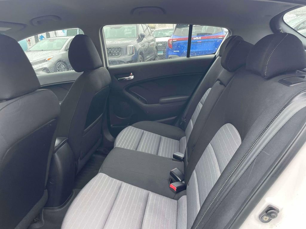 Used 2016 Kia Forte LX image 12