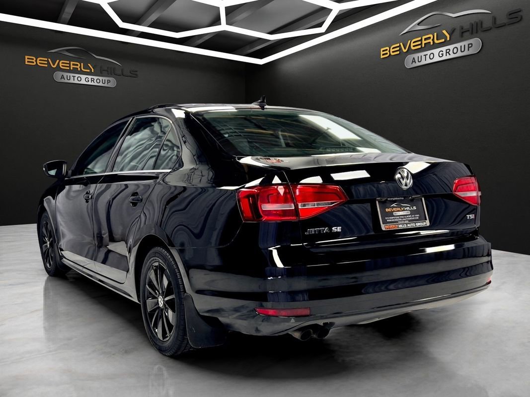 Used 2015 Volkswagen Jetta SE image 3
