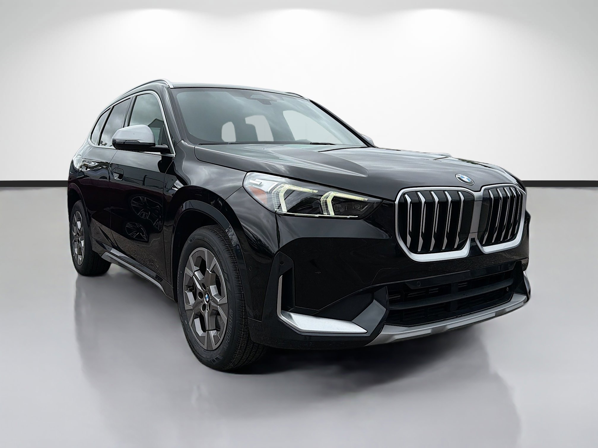 Used 2023 BMW X1 xDrive28i w/ Convenience Package AWD/4WD image 1