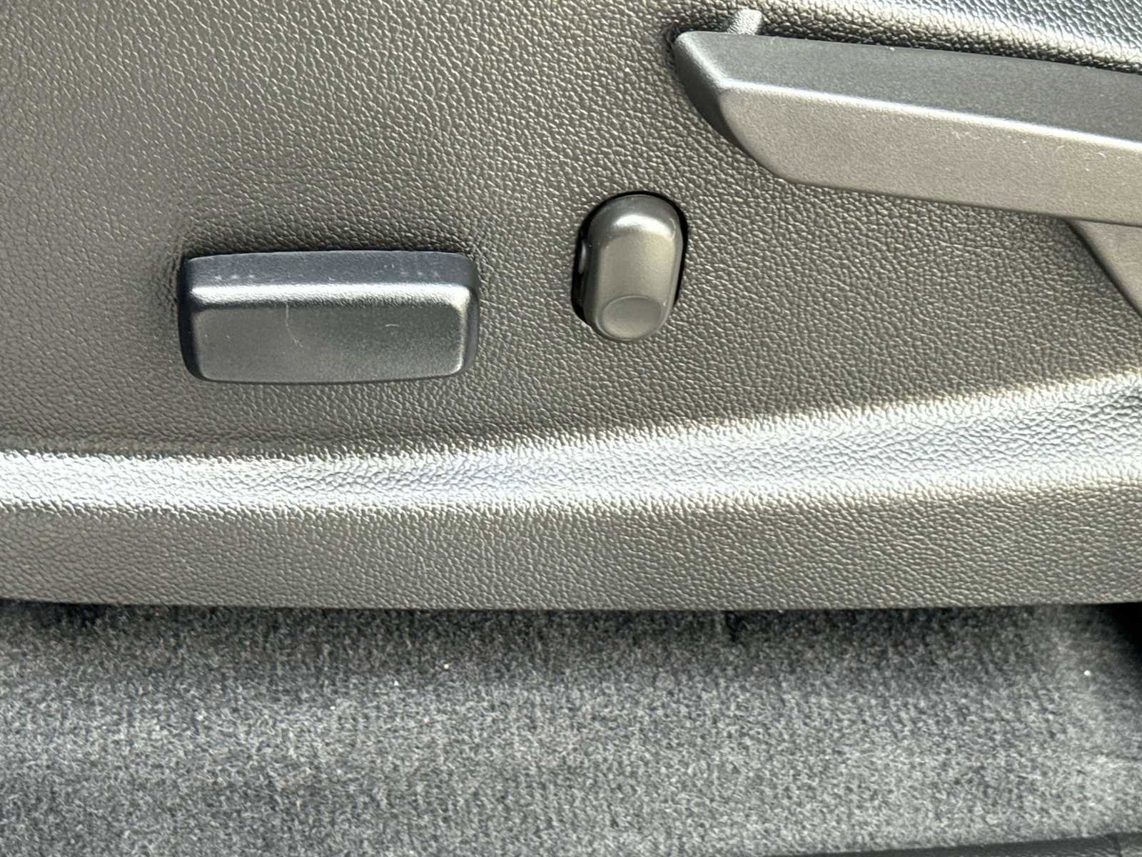 Used 2022 Chevrolet Colorado ZR2 image 18