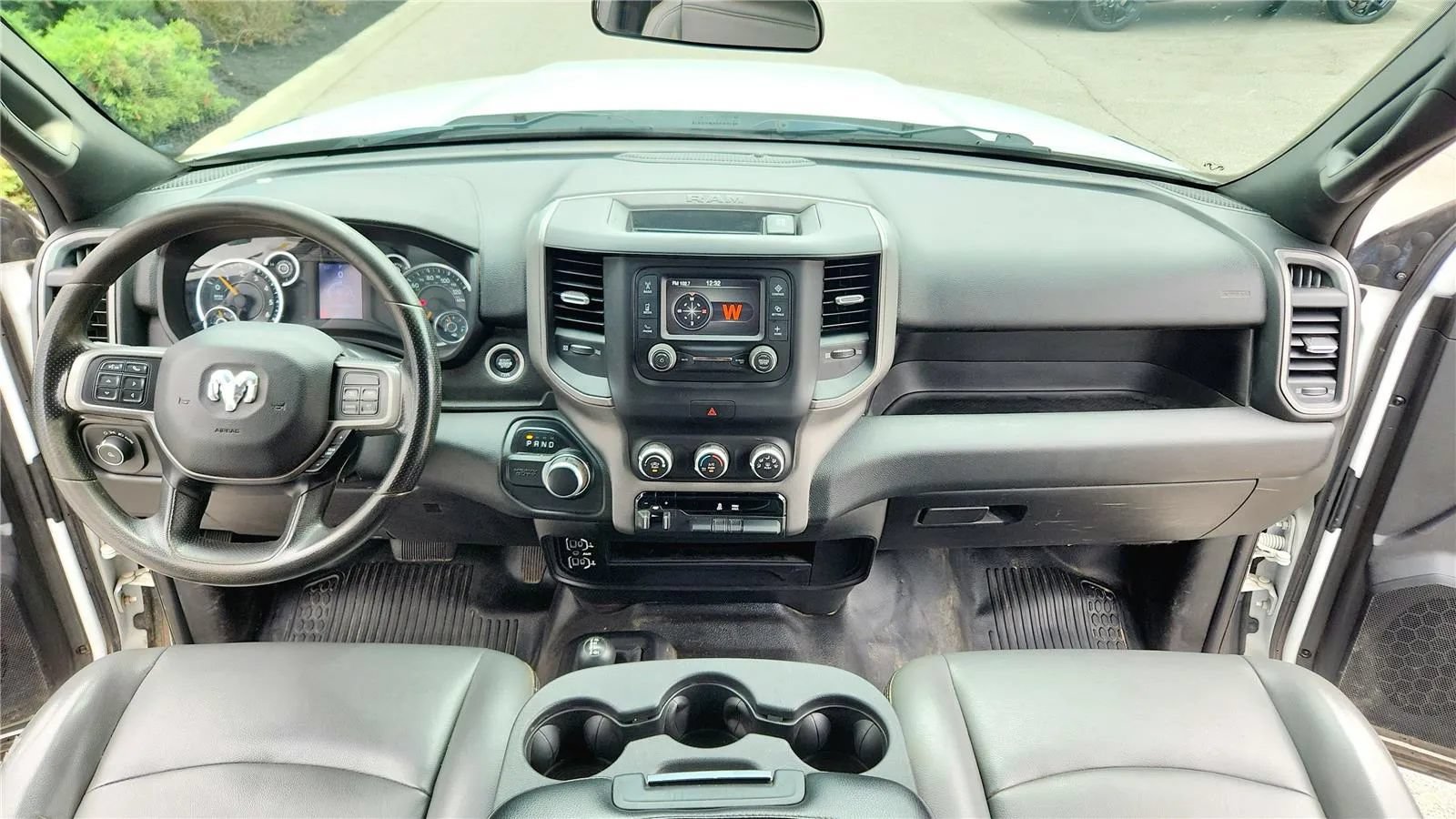 Used 2021 RAM 3500 Tradesman w/ Chrome Appearance Group AWD/4WD image 28