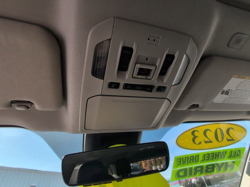 Used 2023 Toyota Highlander XLE image 25