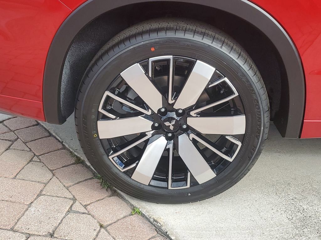 New 2026 Mitsubishi Outlander SEL image 7