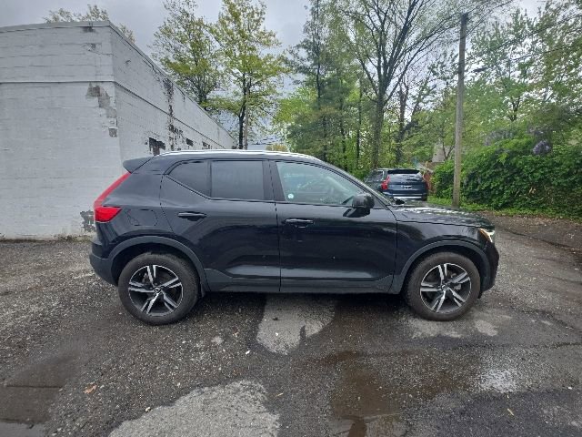 Certified 2023 Volvo XC40 B5 Core w/ Convenience Package AWD/4WD image 6