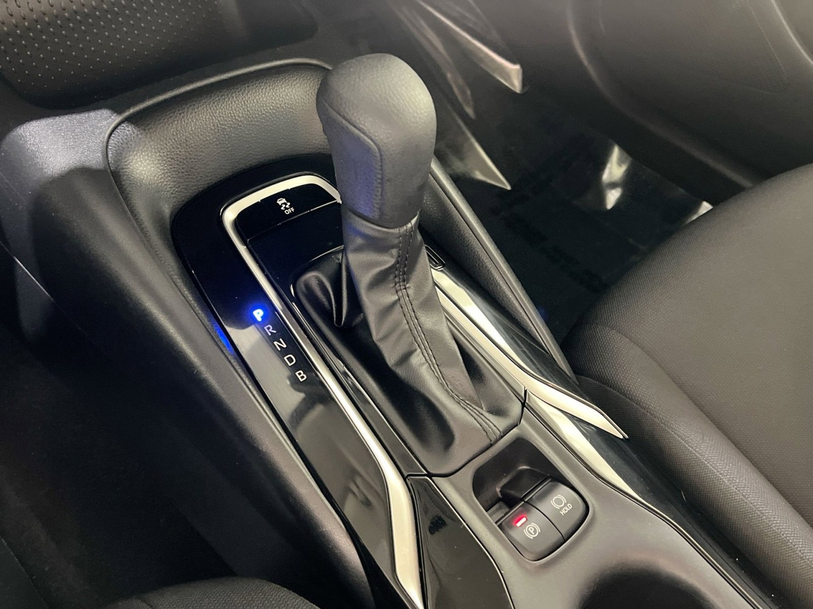 Used 2022 Toyota Corolla LE image 18