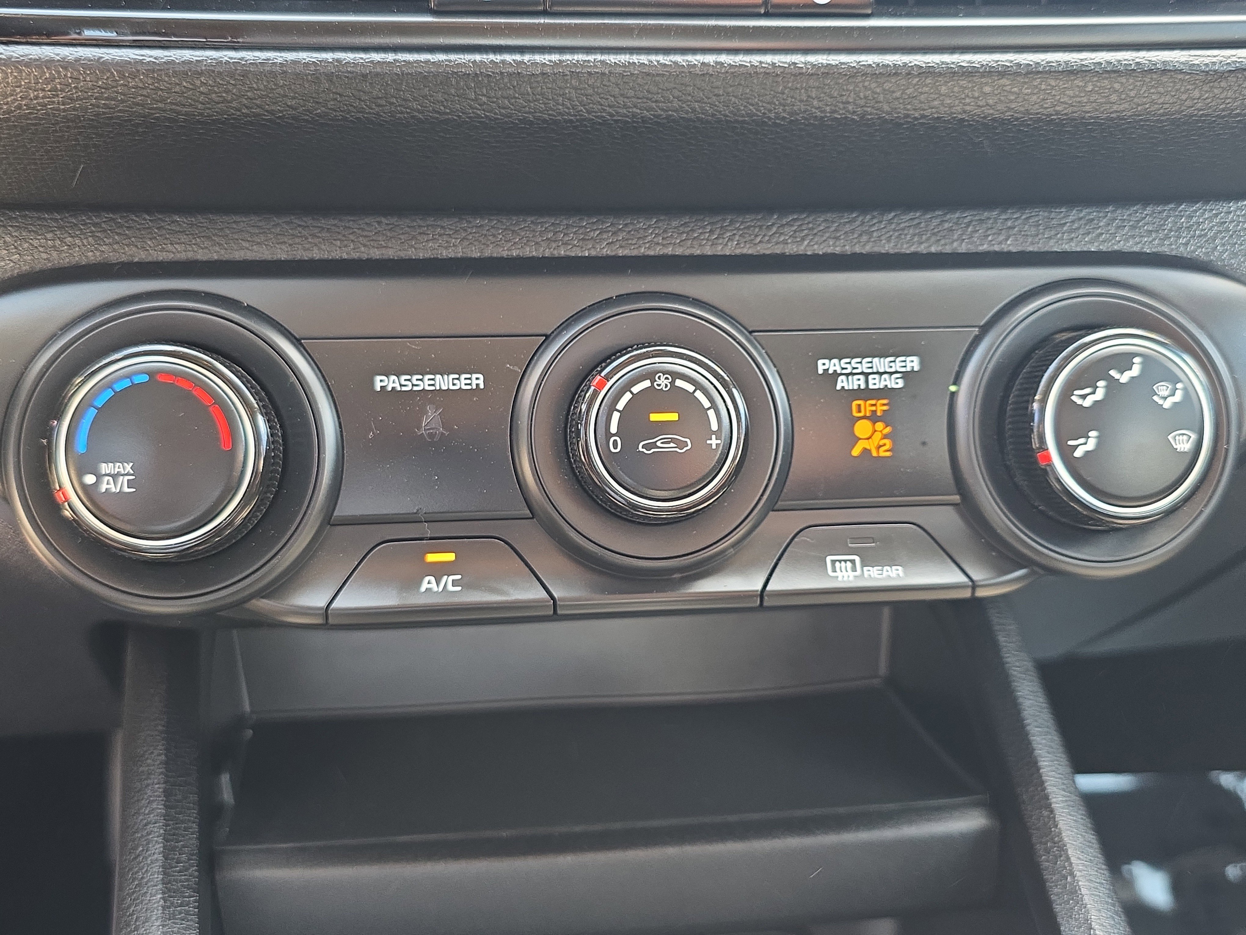 Used 2024 Kia Forte LXS FWD image 31
