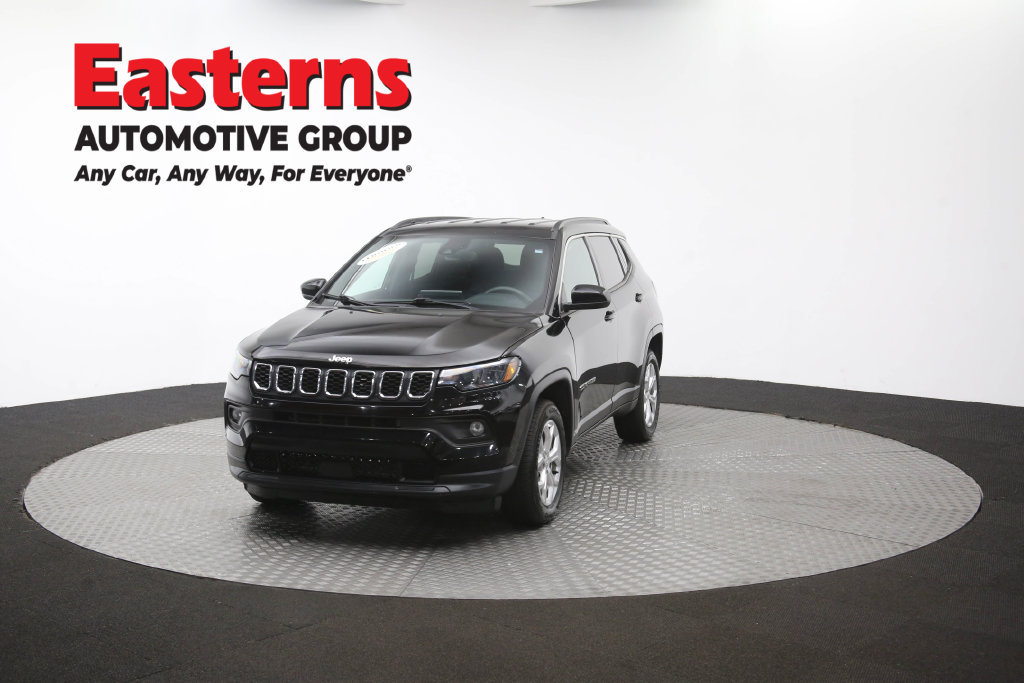 Used 2024 Jeep Compass Latitude AWD/4WD image 55