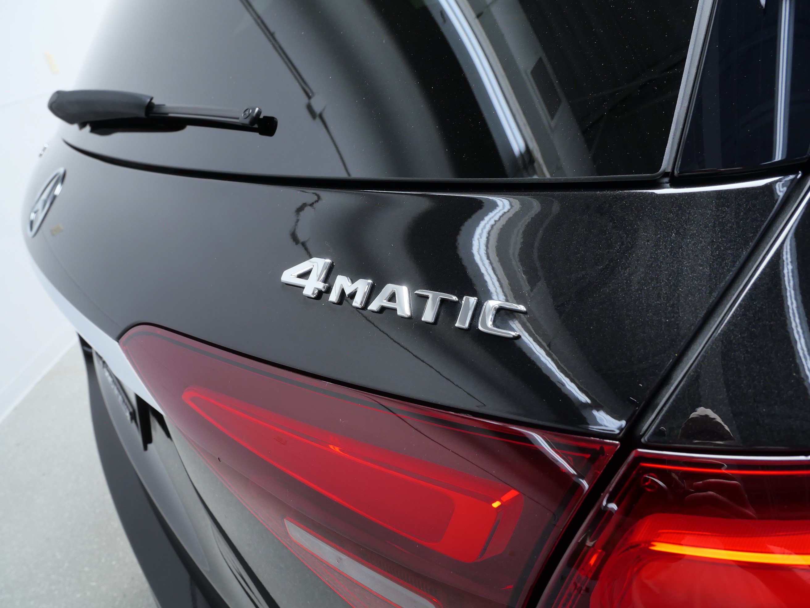 Certified 2026 Mercedes-Benz GLE 450e 4MATIC image 6