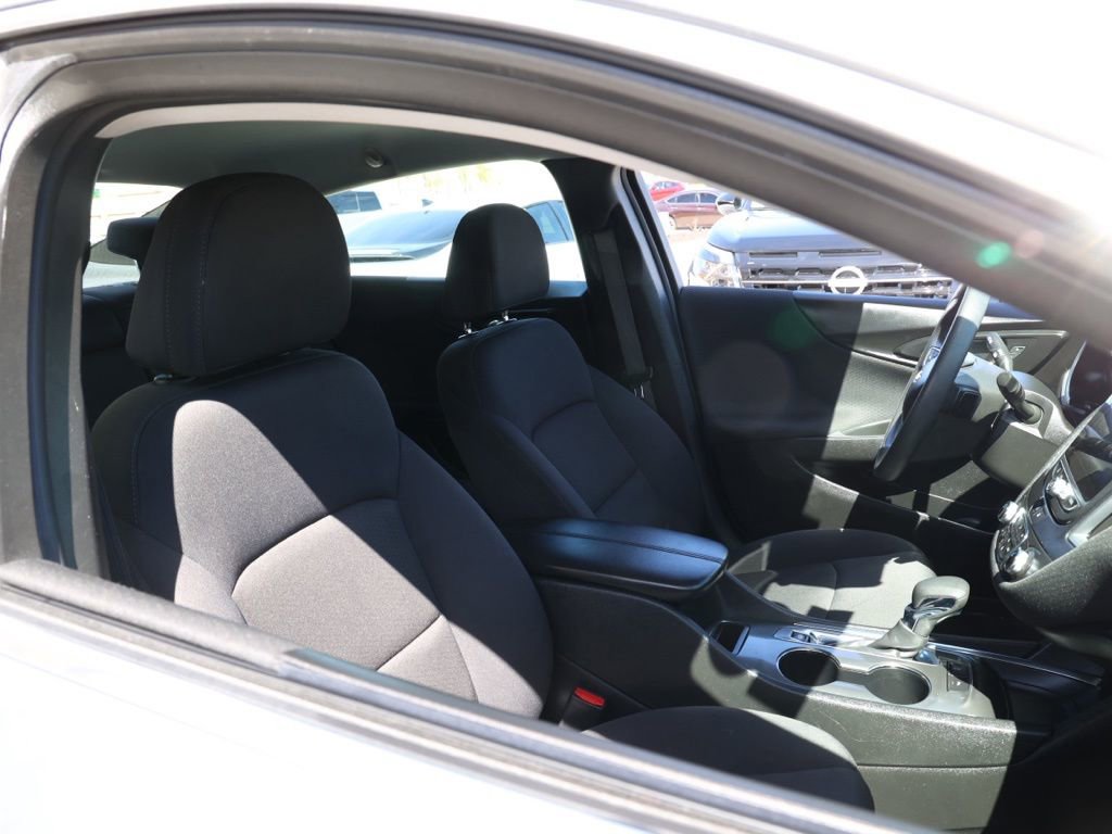 Used 2024 Chevrolet Malibu LT image 20