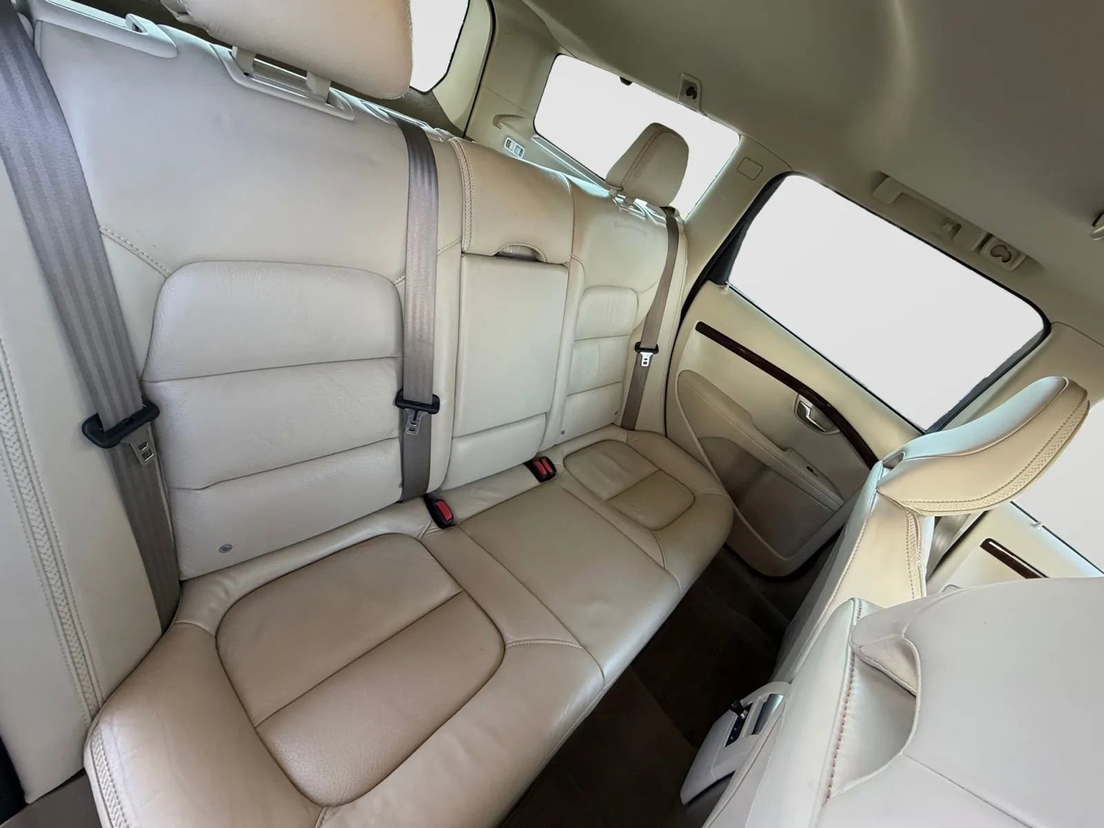 Used 2012 Volvo XC70 T6 image 16