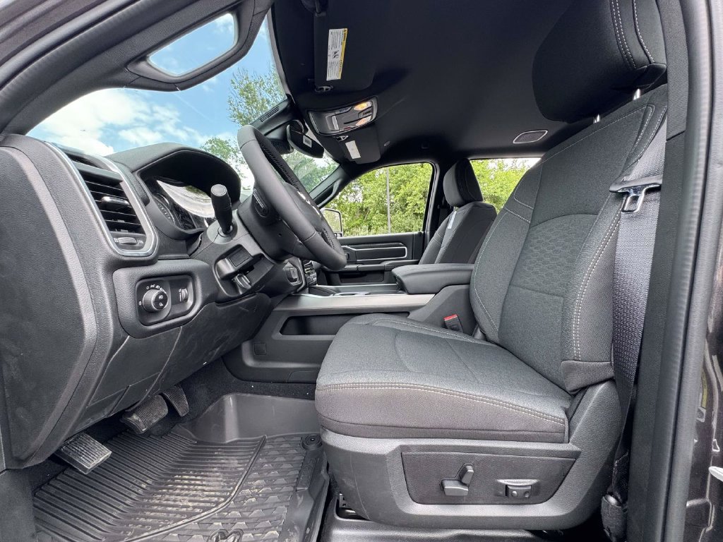 New 2026 RAM 2500 Big Horn AWD/4WD image 13