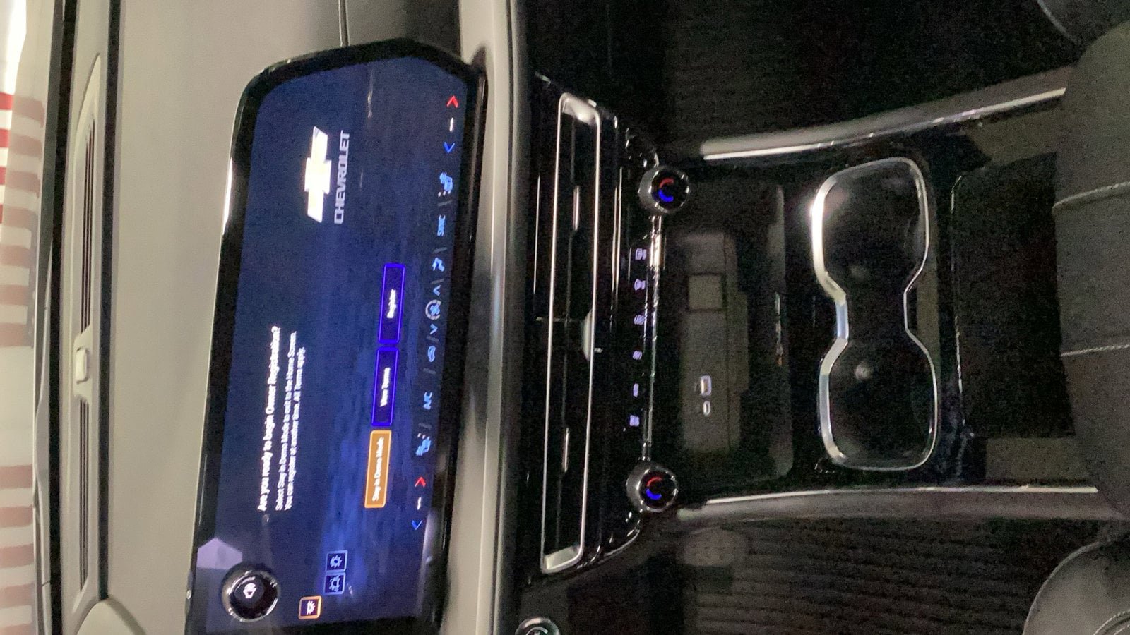 New 2026 Chevrolet Traverse LT w/ Sun and Wheel Package AWD/4WD image 14