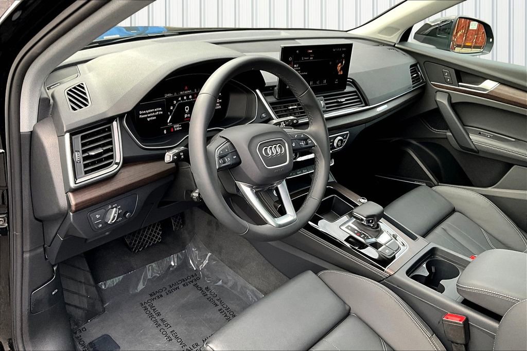 Used 2025 Audi Q5 2.0T Premium Plus w/ Premium Plus Package image 17