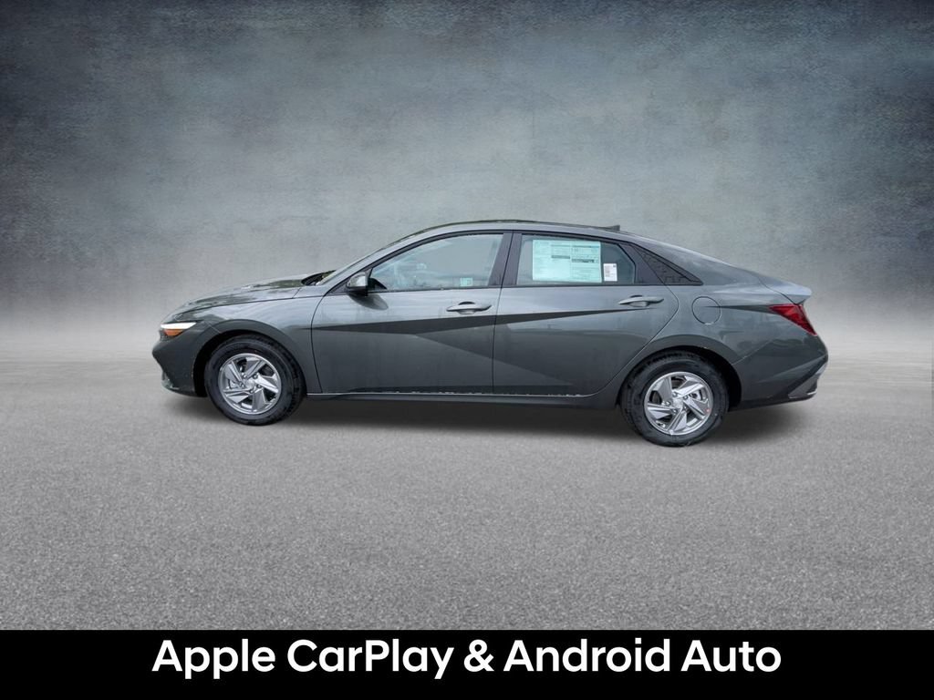 Certified 2025 Hyundai Elantra SE FWD image 15