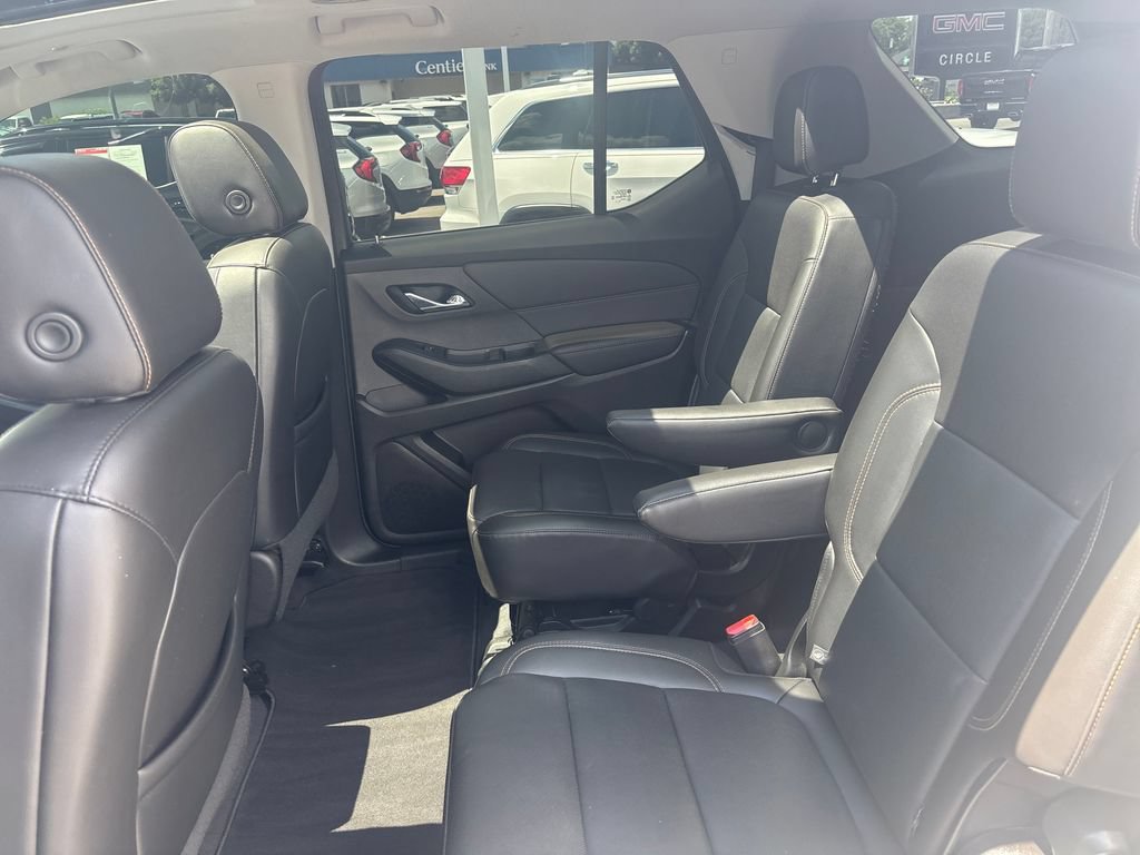 Used 2021 Chevrolet Traverse Premier w/ Redline Edition AWD/4WD image 32