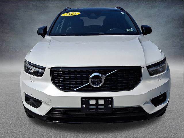 Used 2021 Volvo XC40 T5 R-Design w/ Advanced Package AWD/4WD image 2