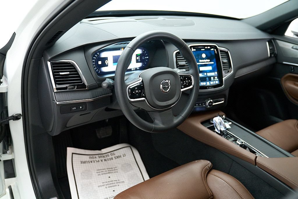 Certified 2024 Volvo XC90 T8 Ultimate AWD/4WD image 13