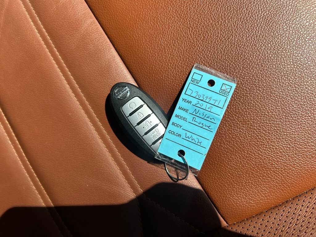 Used 2019 Nissan Rogue SL w/ Premium Package FWD image 33