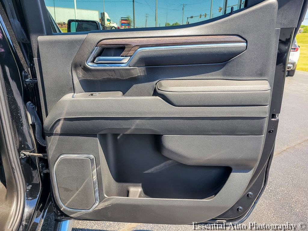 Used 2024 Chevrolet Silverado 1500 LT AWD/4WD image 23