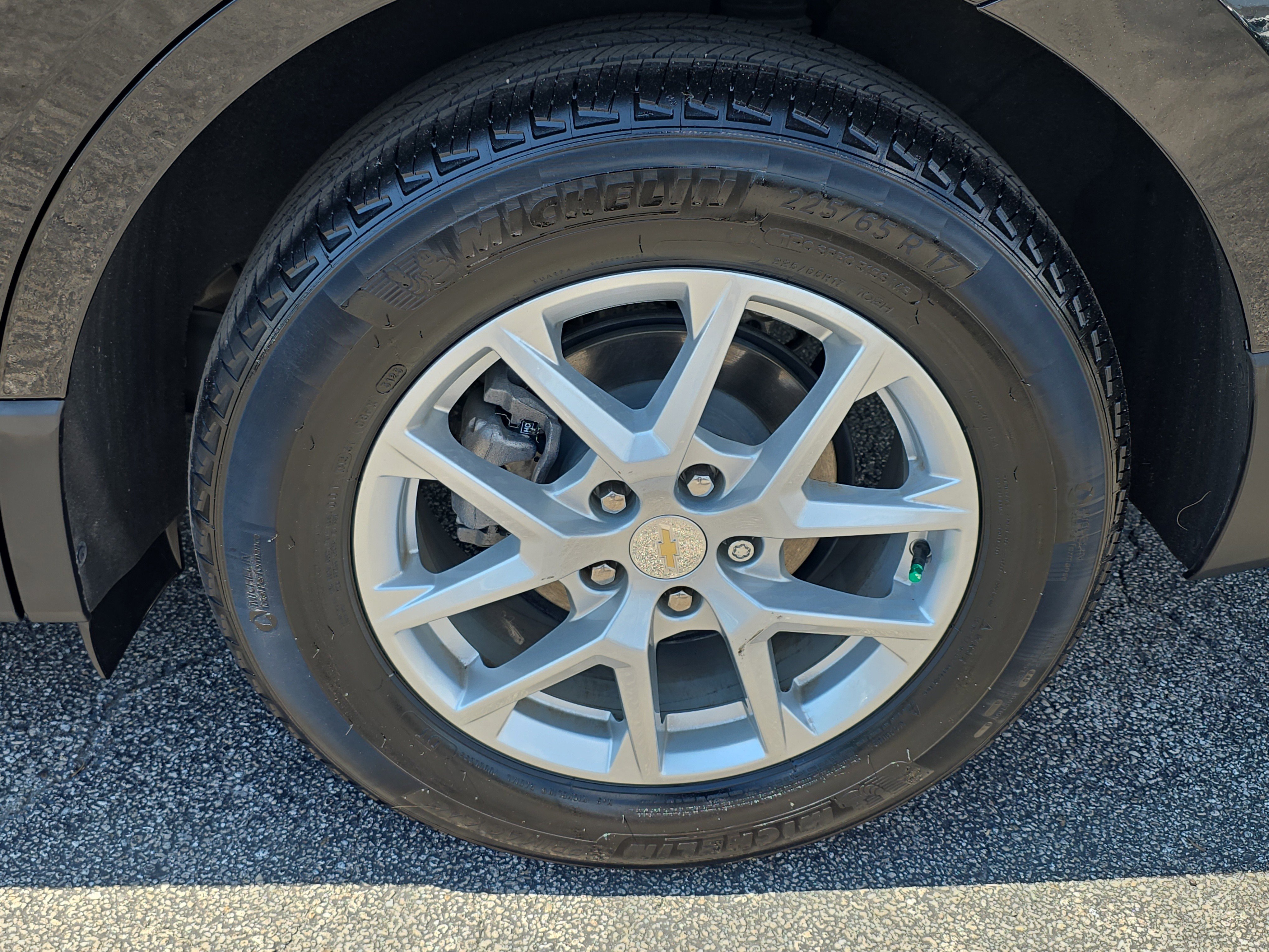 Used 2024 Chevrolet Equinox LT FWD image 13