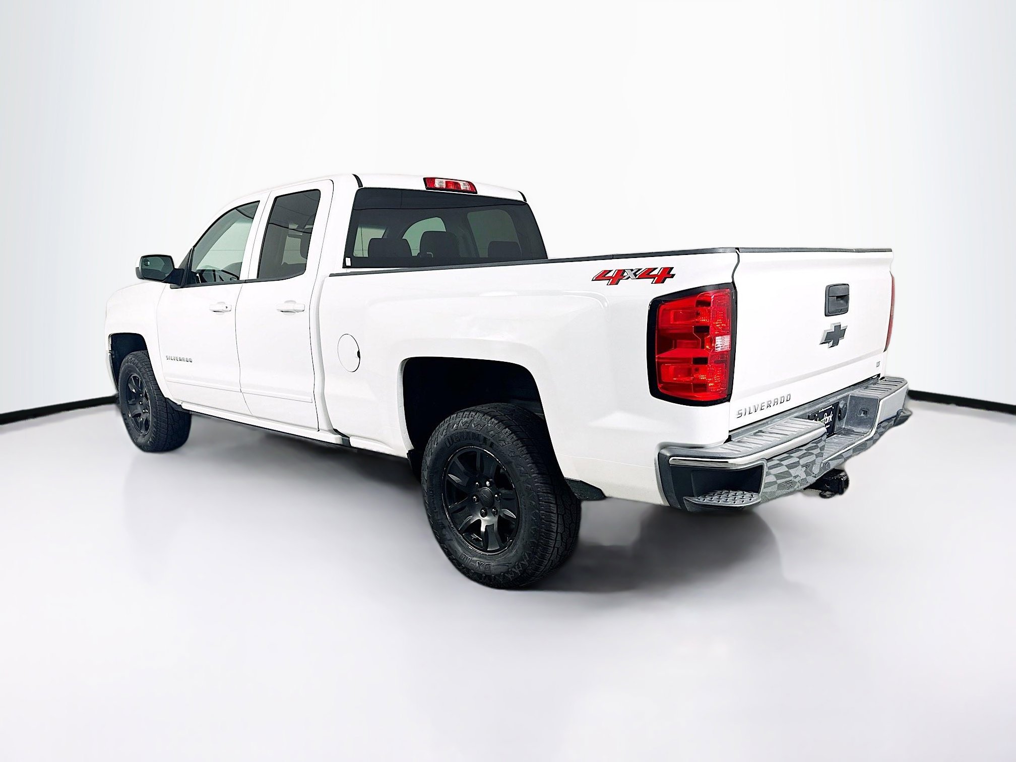Used 2018 Chevrolet Silverado 1500 LT AWD/4WD image 5