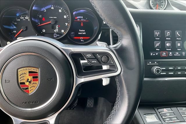 Used 2018 Porsche Macan AWD/4WD image 21