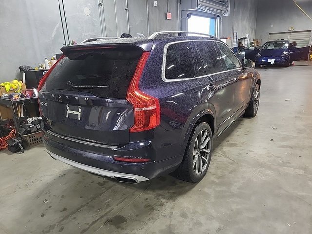 Used 2017 Volvo XC90 T6 Momentum w/ Vision Package image 6