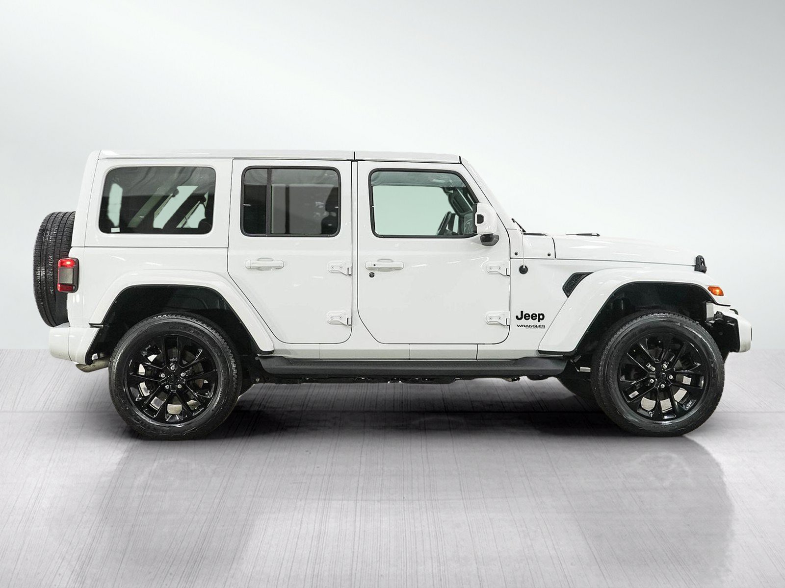 Used 2021 Jeep Wrangler Unlimited Sahara AWD/4WD image 6