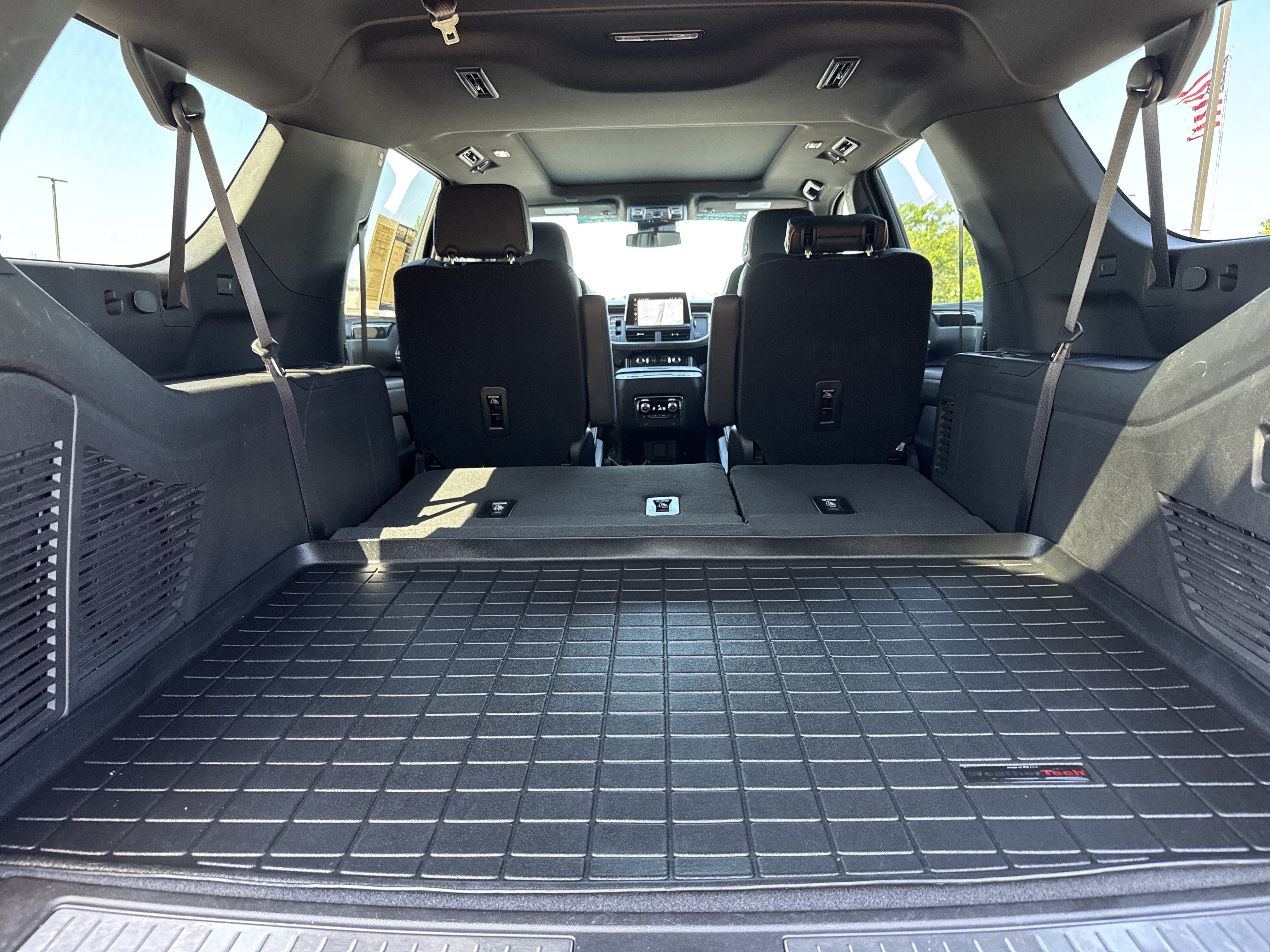 Used 2023 GMC Yukon XL AT4 w/ AT4 Premium Package AWD/4WD image 38