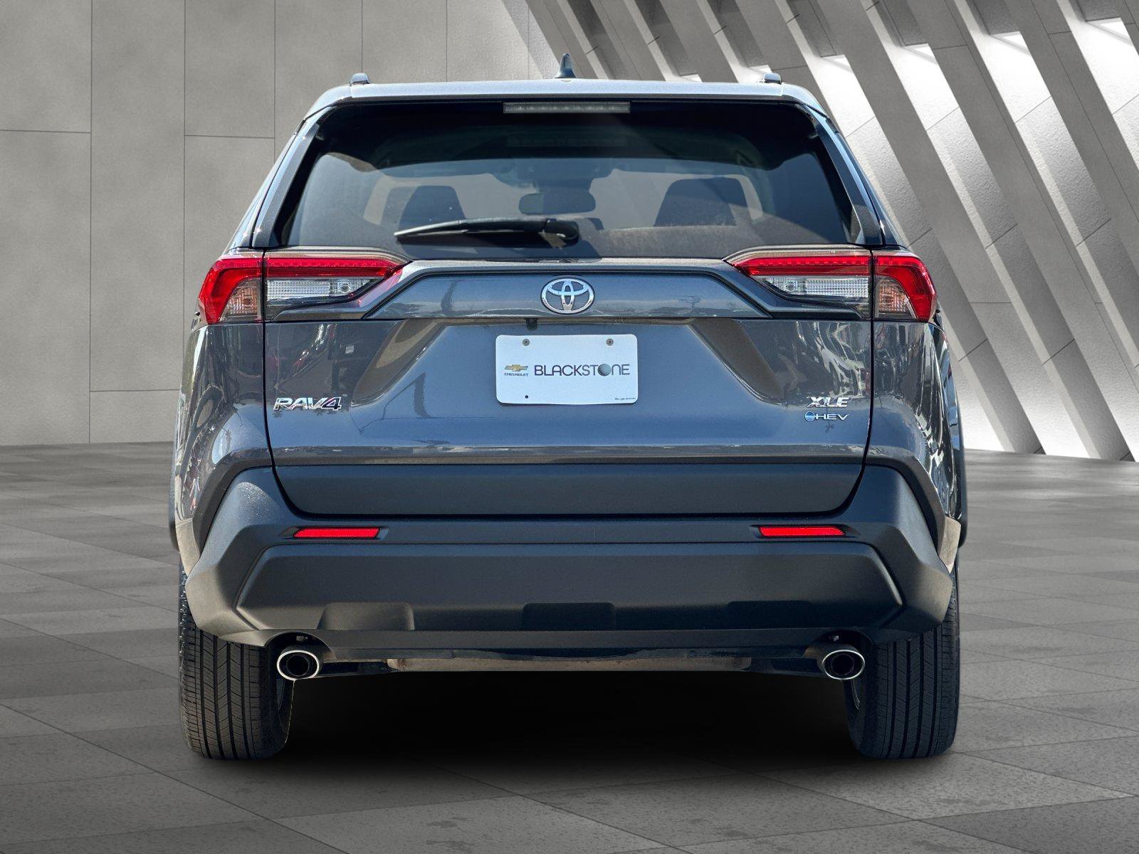 Used 2025 Toyota RAV4 XLE AWD/4WD image 5