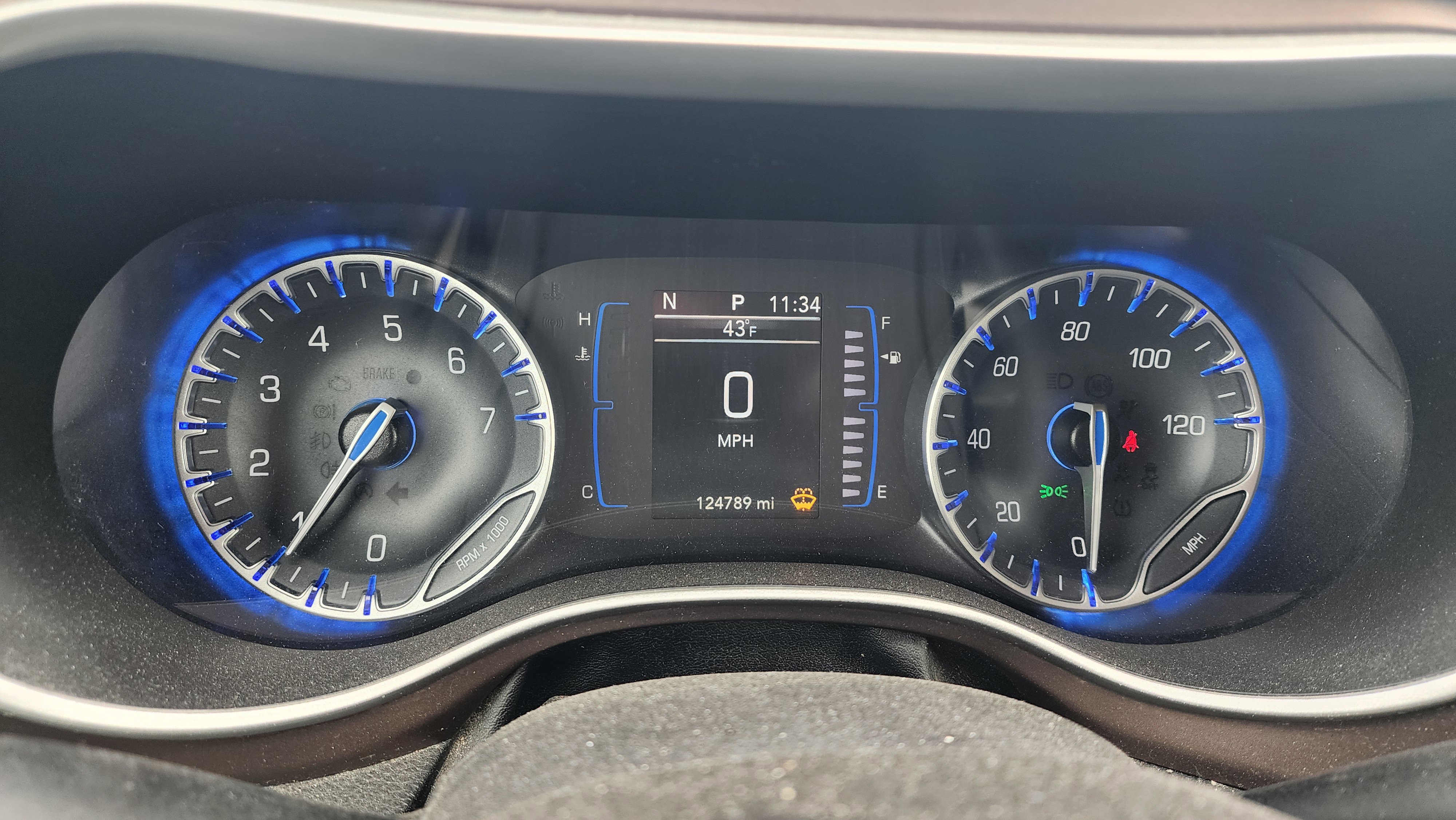 Used 2019 Chrysler Pacifica Touring-L FWD image 7