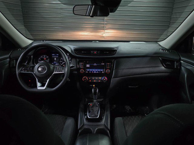 Used 2020 Nissan Rogue S image 11