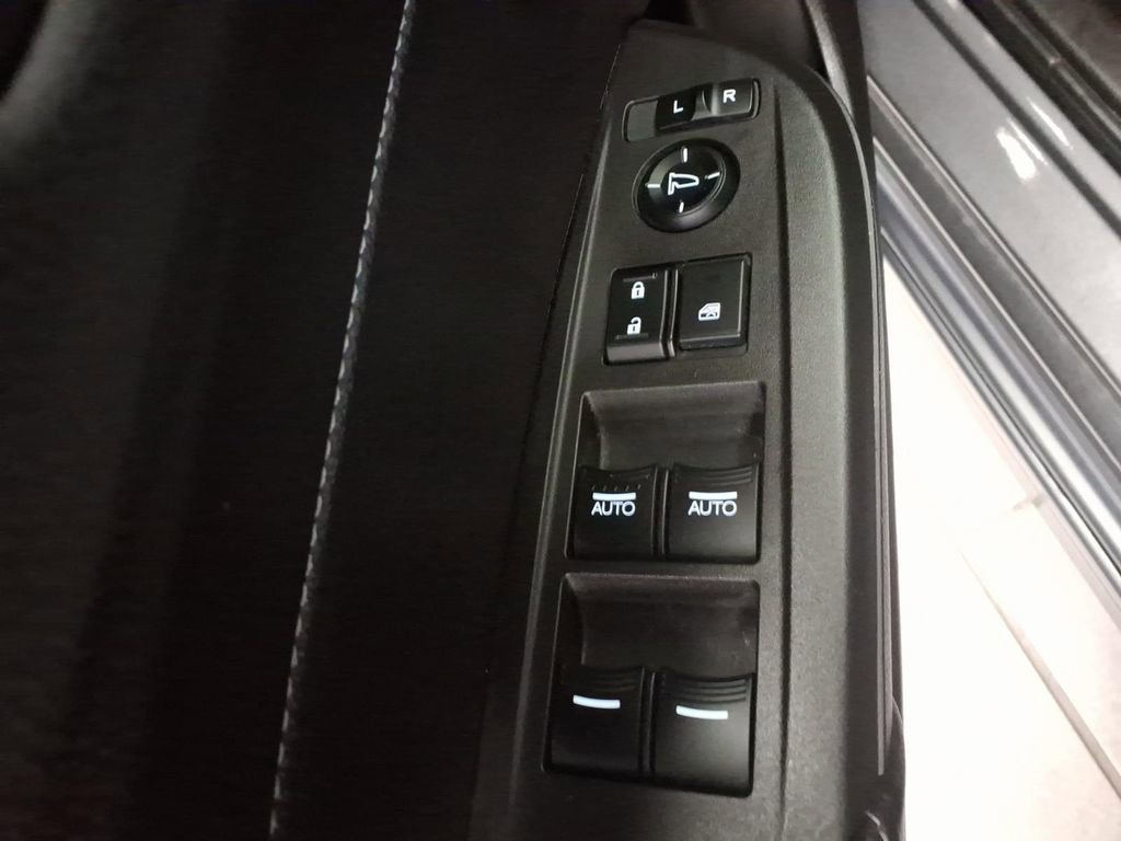 Used 2019 Acura ILX image 18