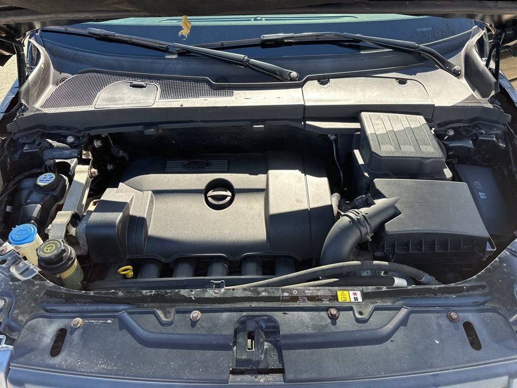 Used 2012 Land Rover LR2 HSE image 28