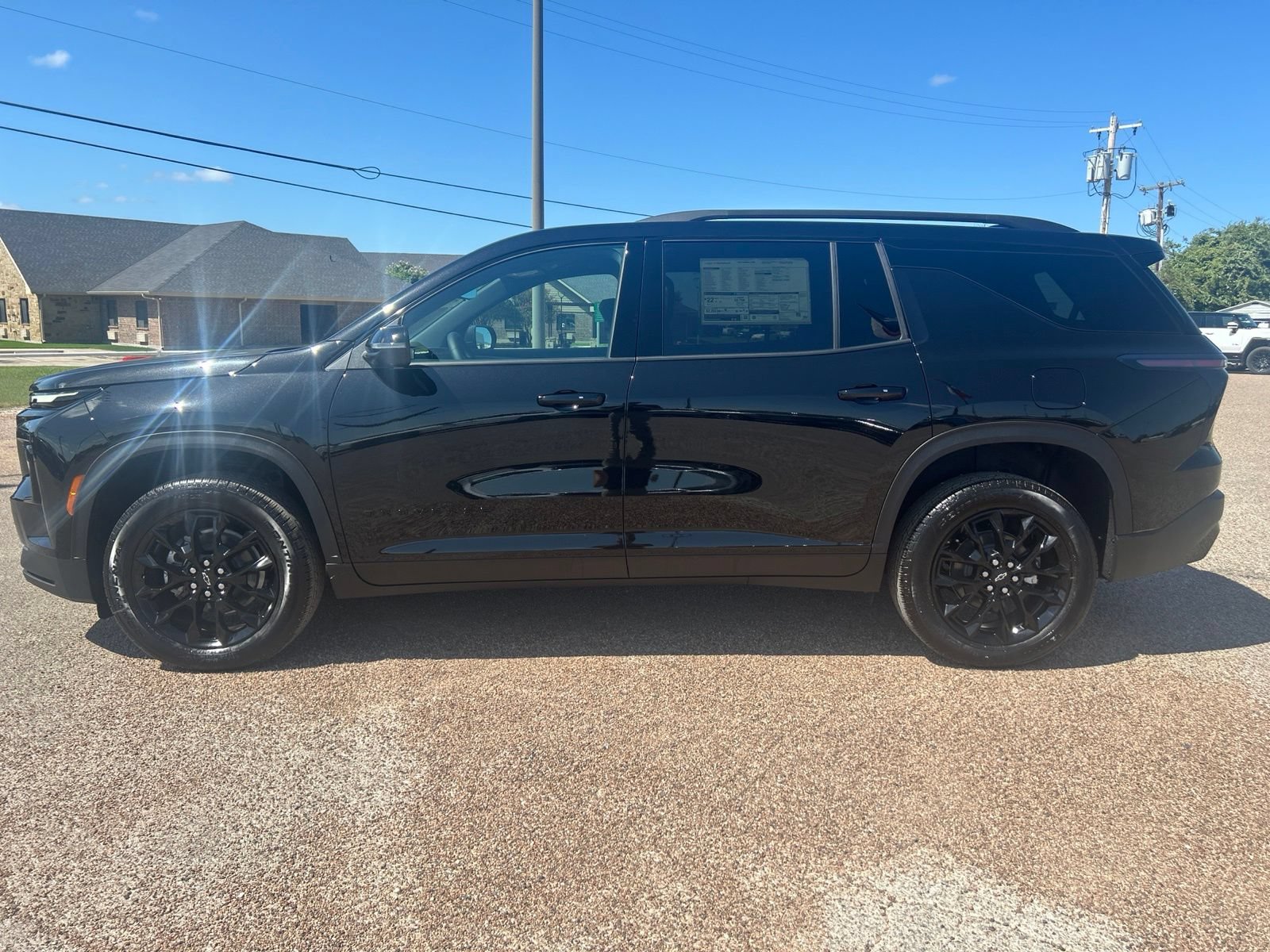 New 2026 Chevrolet Traverse LT w/ Midnight/Sport Edition FWD video 2
