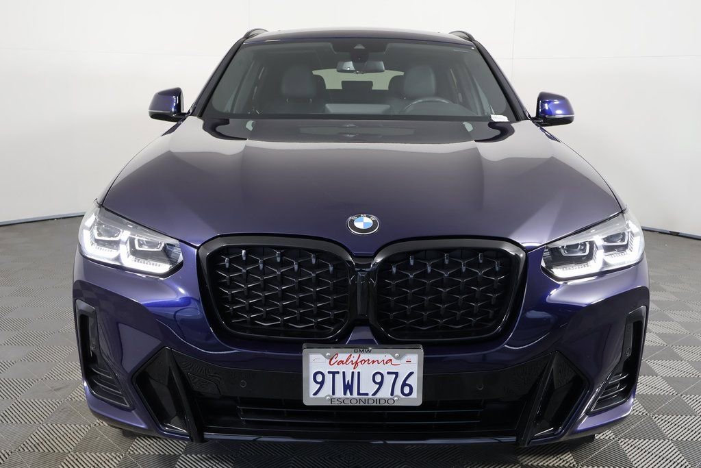 Used 2025 BMW X4 xDrive30i w/ M Sport Package AWD/4WD image 2
