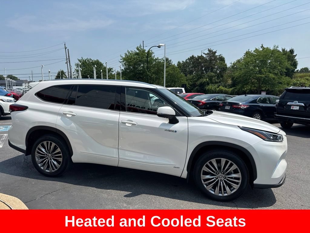 Certified 2020 Toyota Highlander Platinum AWD/4WD image 8