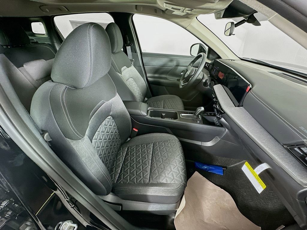 New 2026 Nissan Kicks SV w/ SV Premium Package image 35