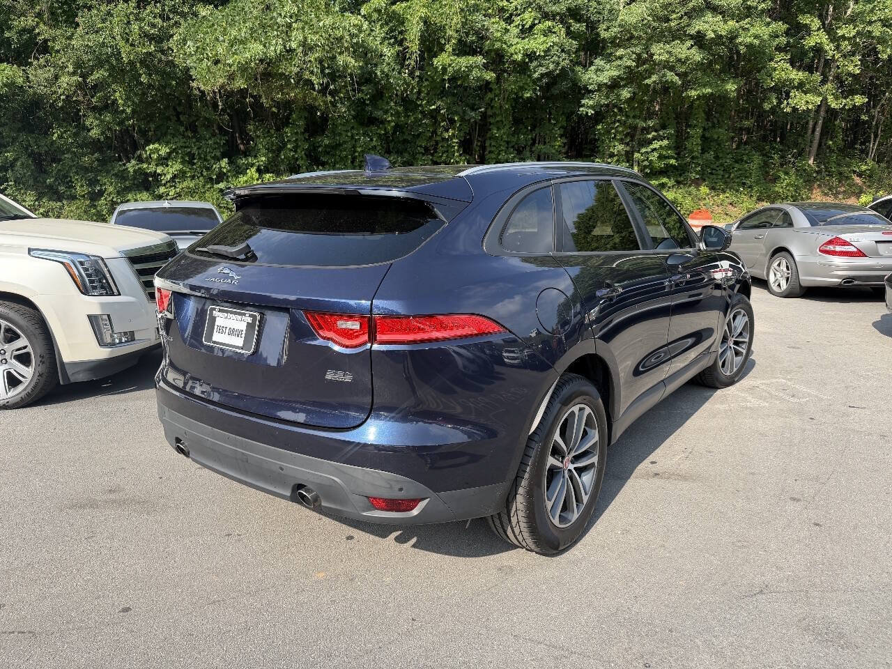 Used 2018 Jaguar F-PACE Premium AWD/4WD image 6