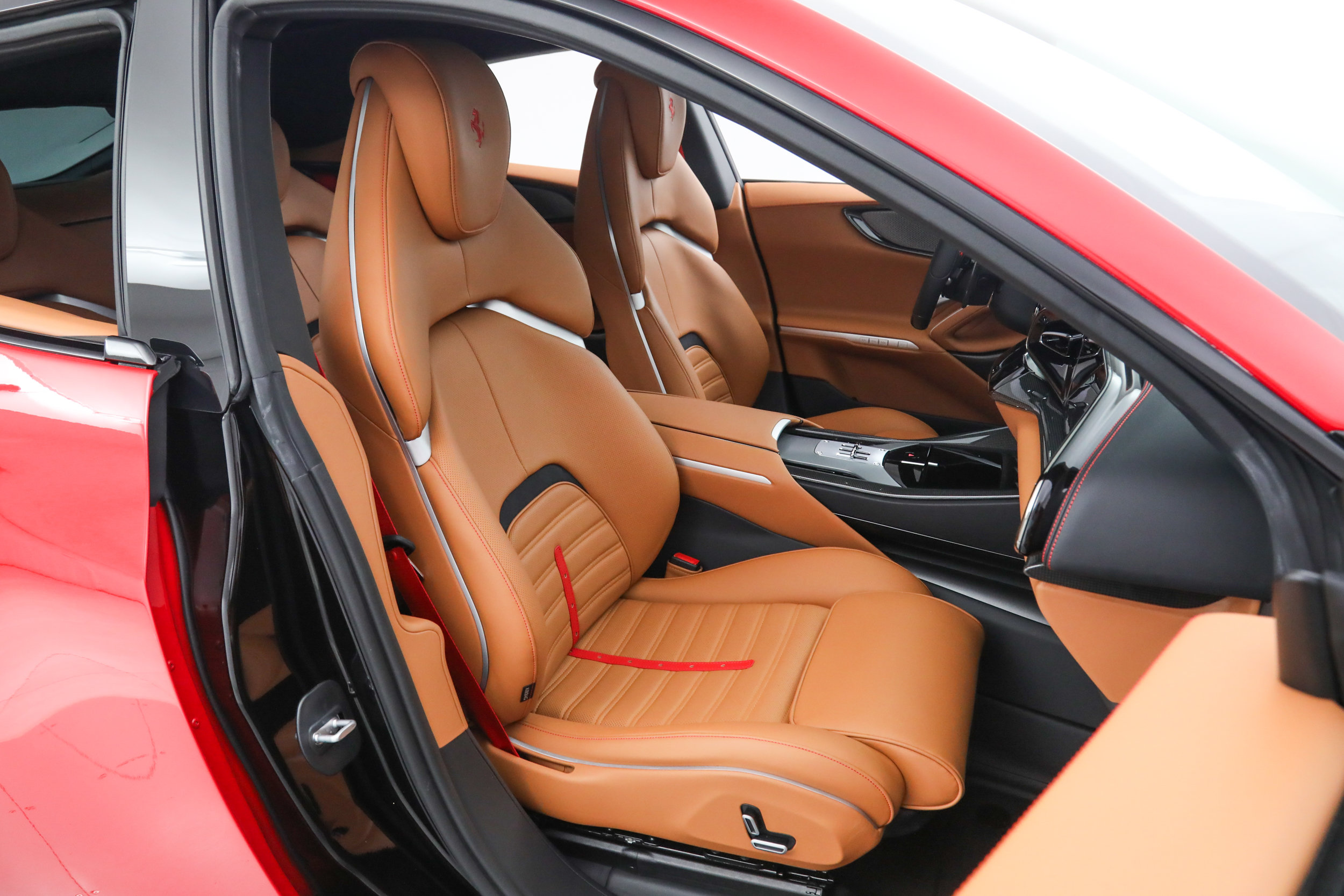 Certified 2026 Ferrari Purosangue AWD/4WD image 23