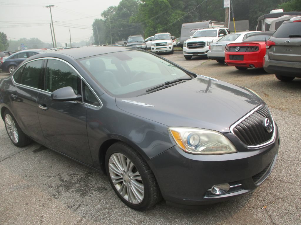Used 2013 Buick Verano FWD image 1