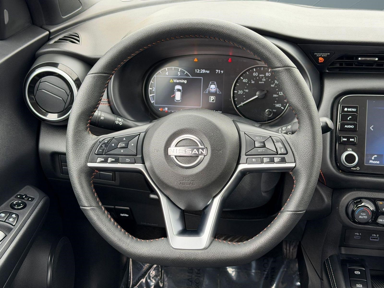 Used 2023 Nissan Kicks SR w/ SR Premium Package image 16