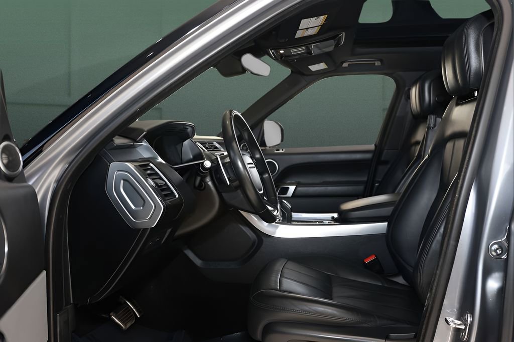 Used 2020 Land Rover Range Rover Sport HSE Dynamic image 10